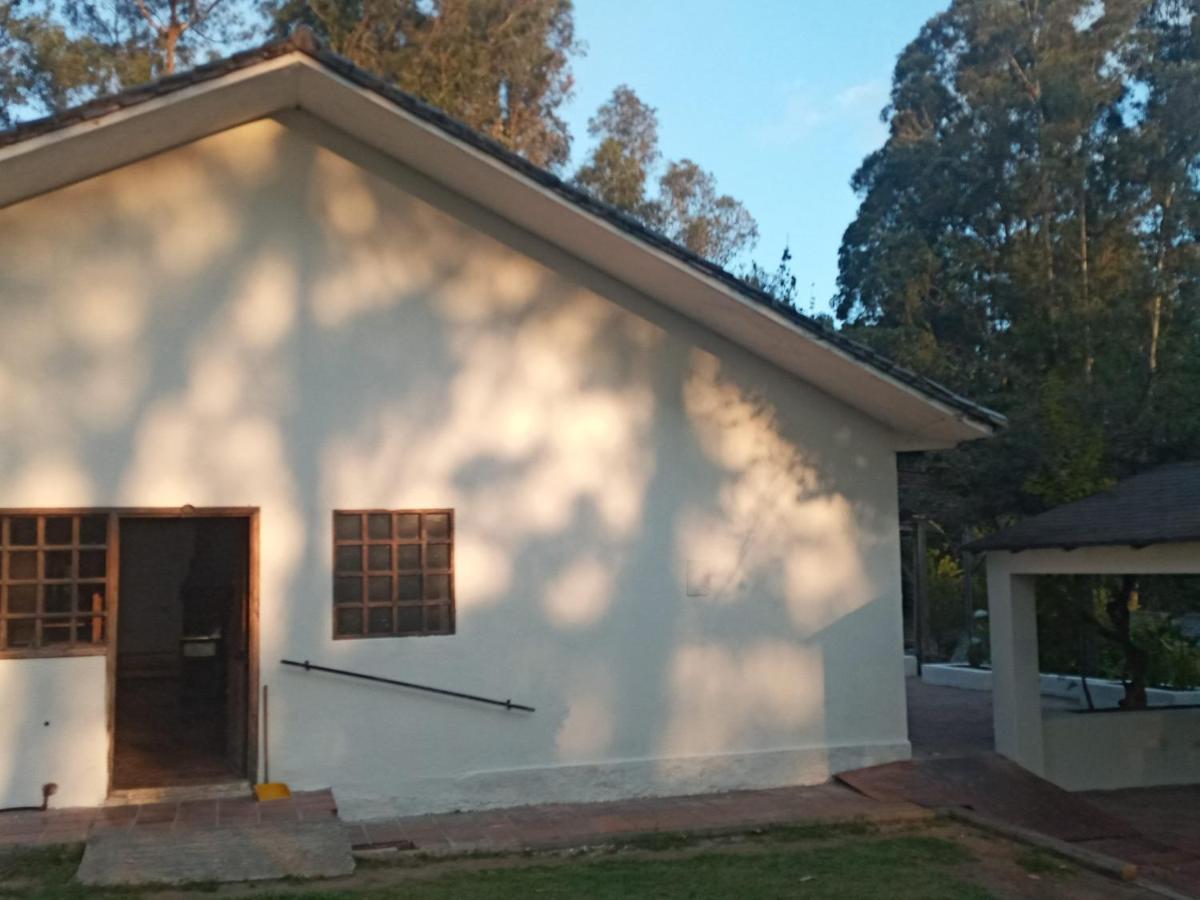 Quinta Los Eucaliptos Villa Quito Esterno foto
