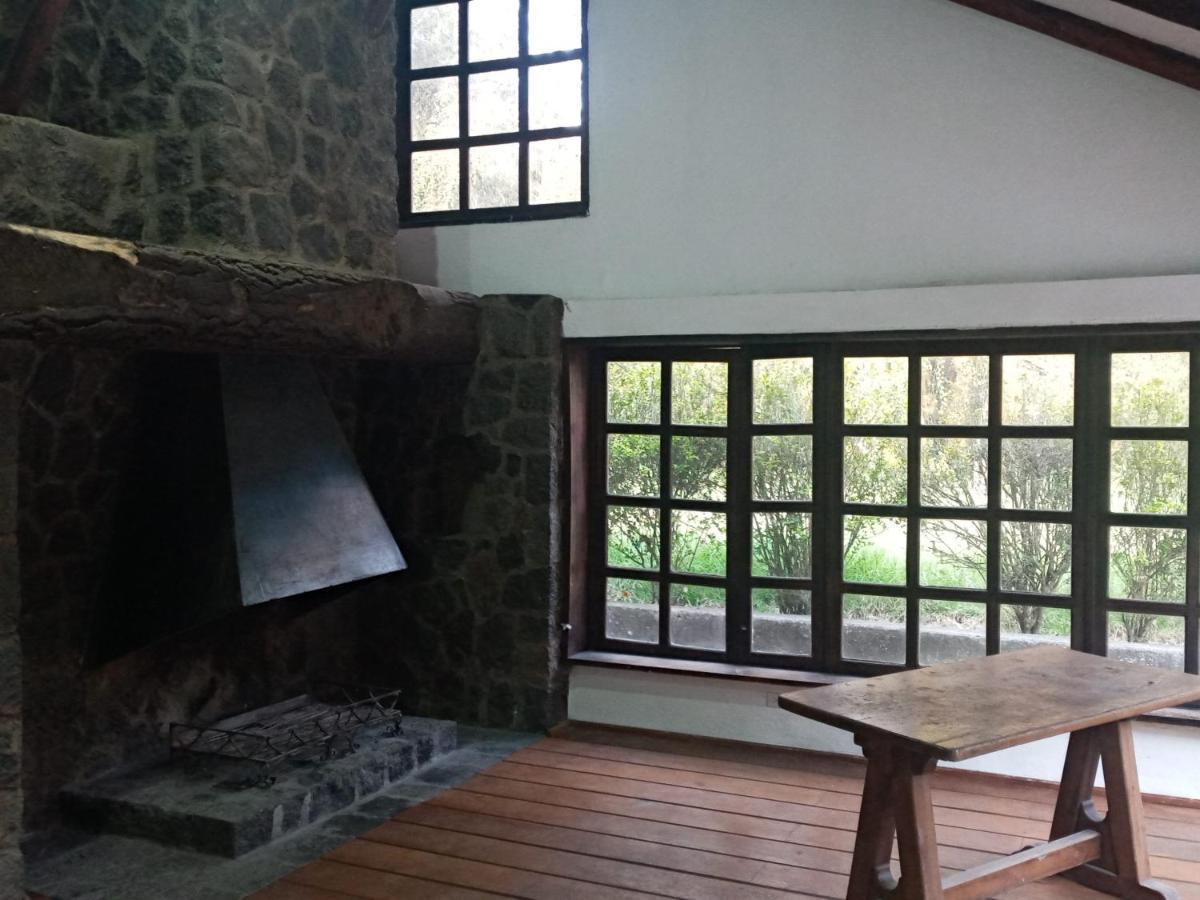 Quinta Los Eucaliptos Villa Quito Esterno foto