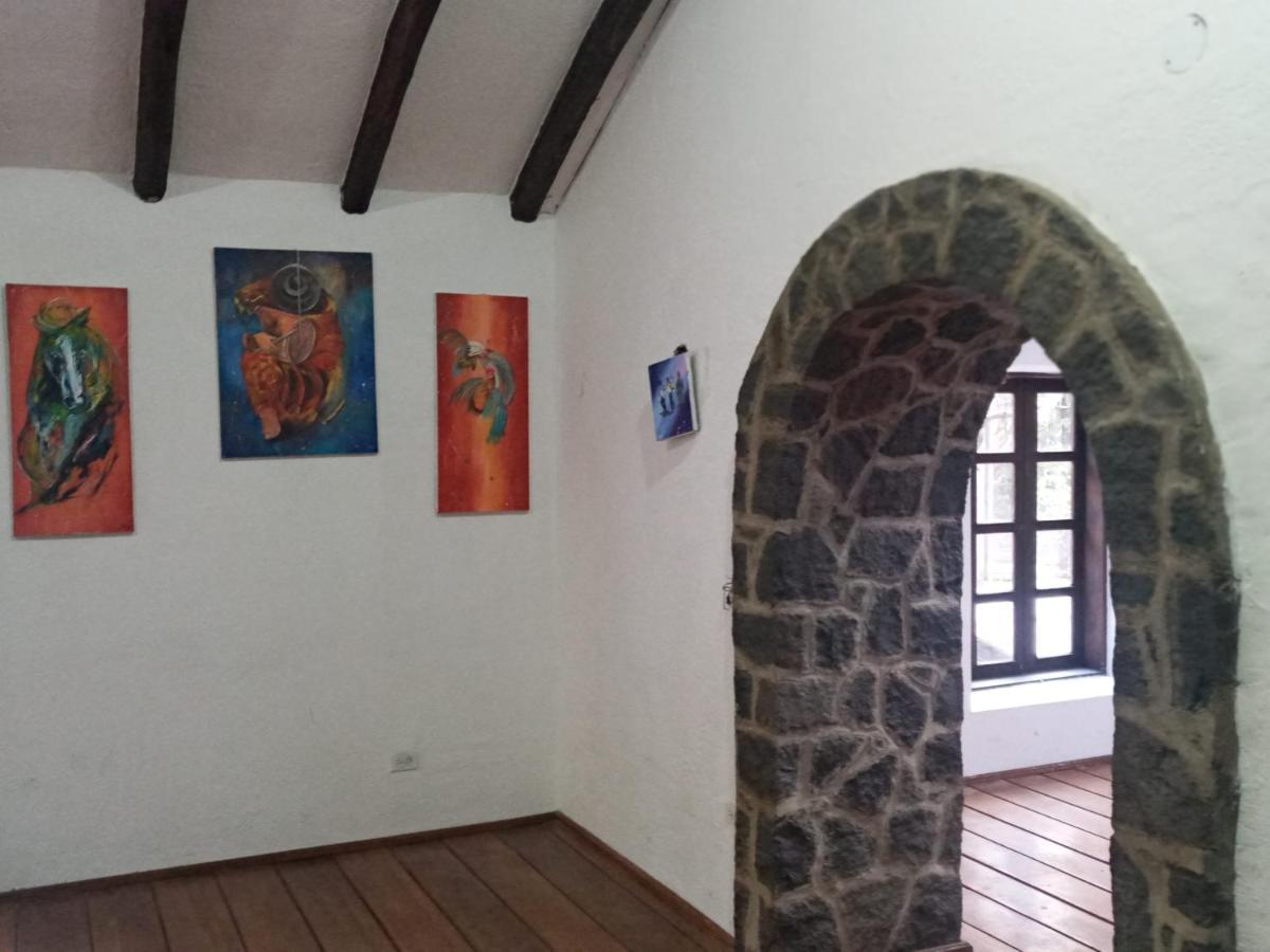 Quinta Los Eucaliptos Villa Quito Esterno foto